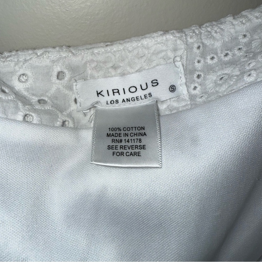 🖤Elegant White Eyelet Mini Skirt - Picture 4 of 5